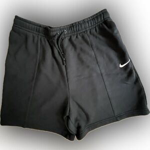 NWOT Nike/ Shorts/ Nike Sportswear Essential Women’s Fleece Highrise shorts